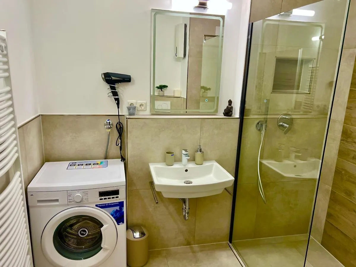 Big Und Nice 3 Bedrooms 汉诺威 0*,
